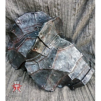 Орочьи наплечники / Orc shoulders